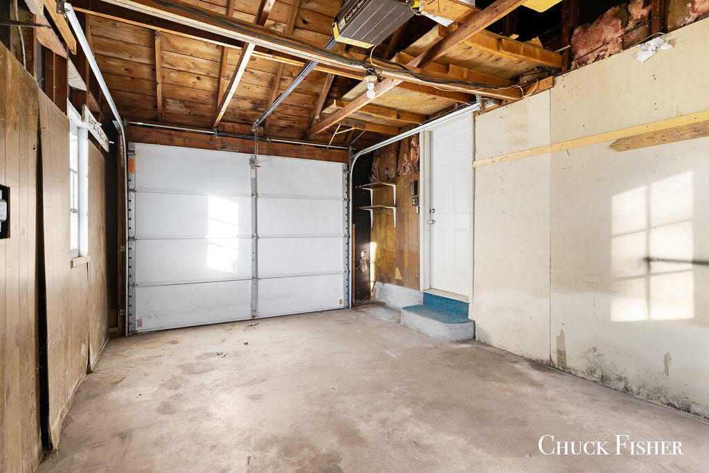 137 N Division Avenue