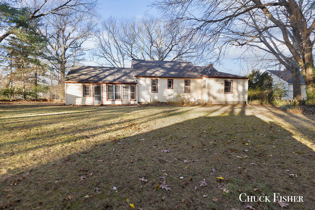 137 N Division Avenue