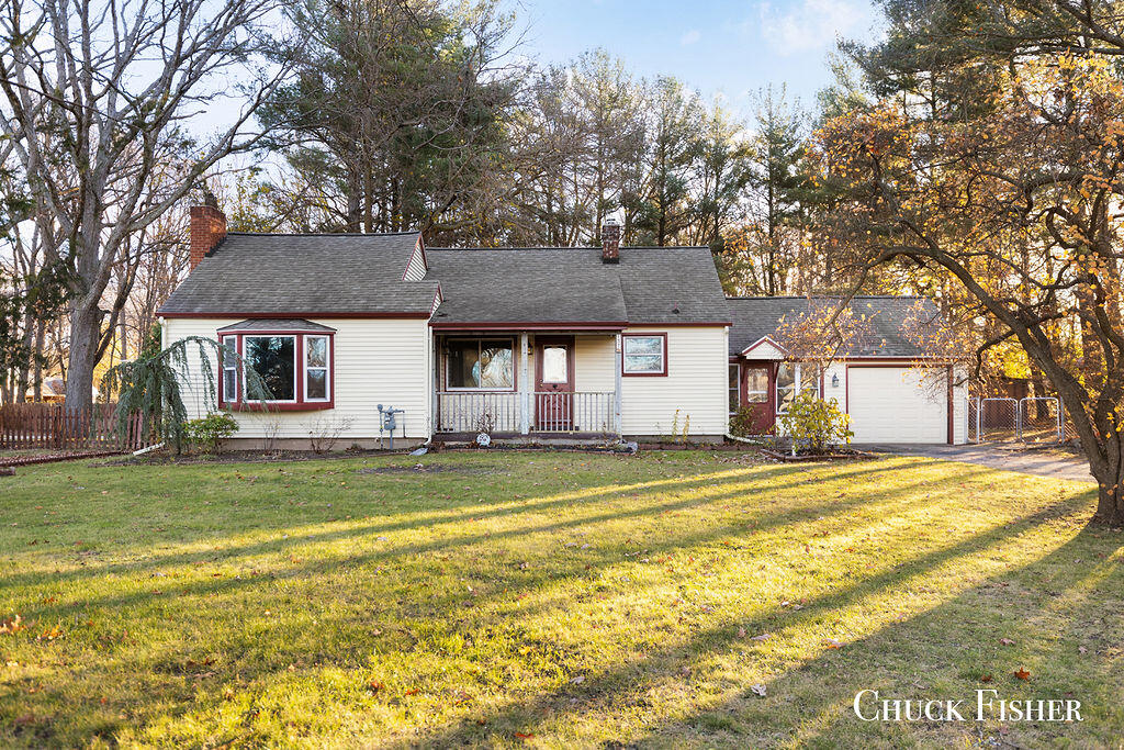 137 N Division Avenue