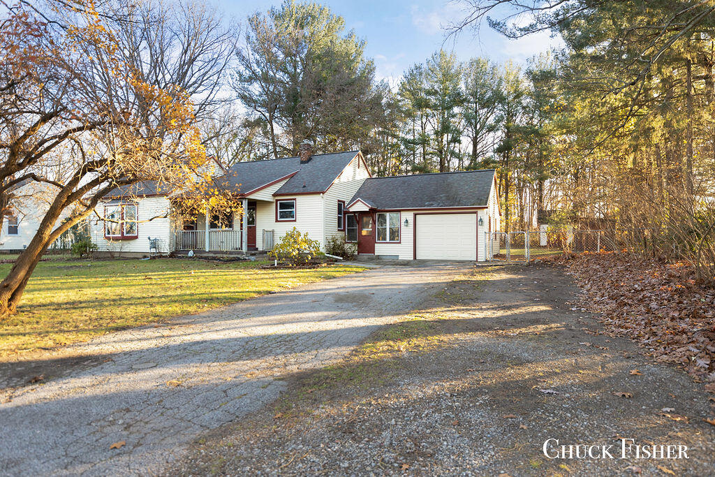 137 N Division Avenue