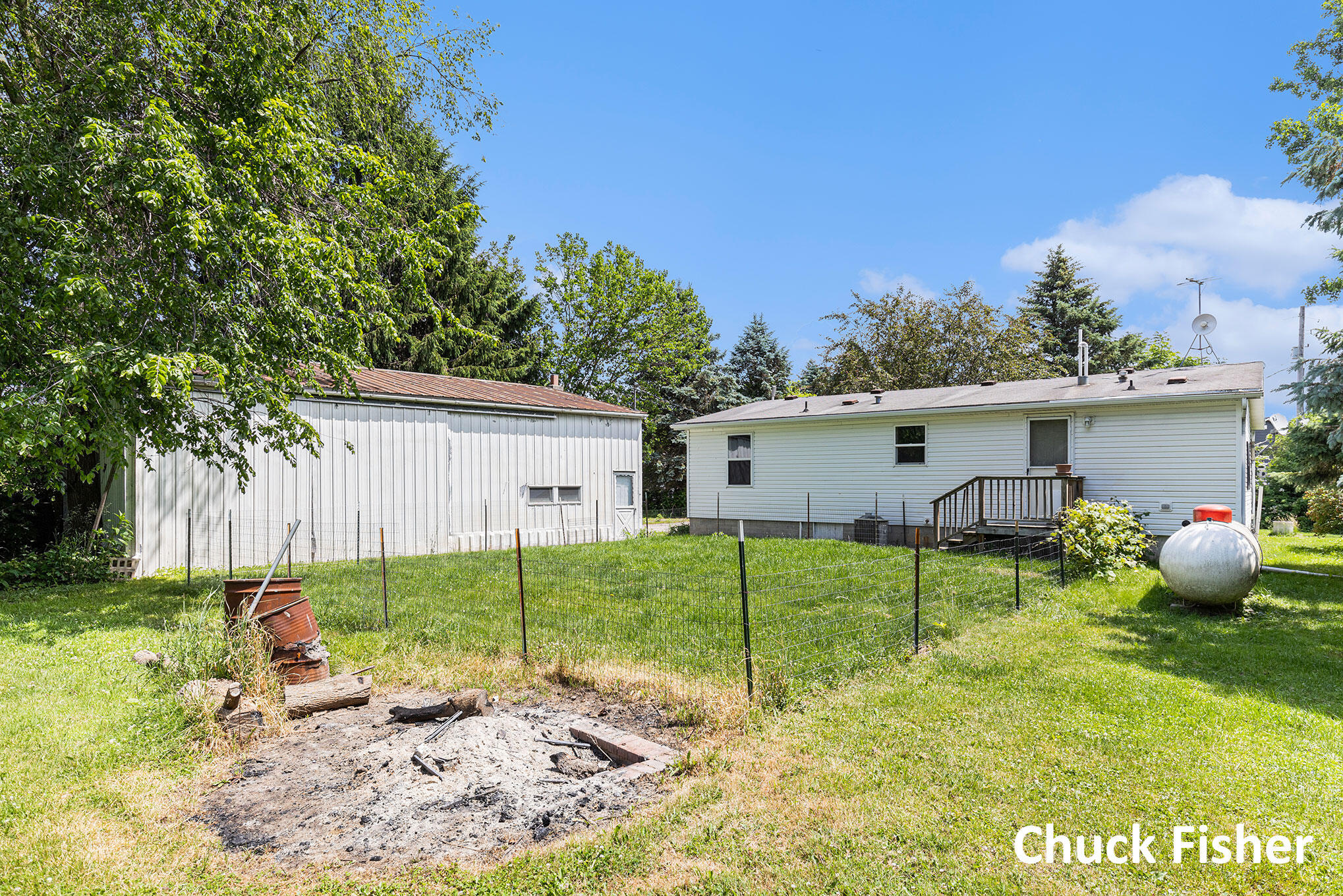 7922 Lake Creek