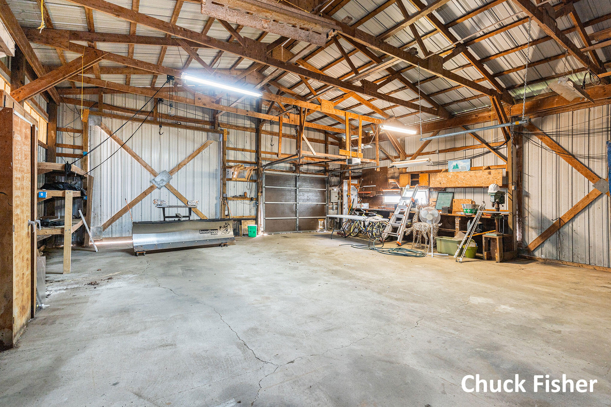 7922 Lake Creek