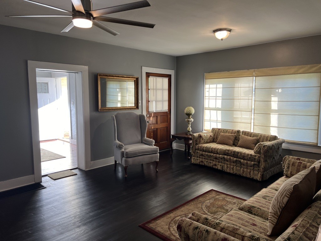 1405 Old Cowan Rd