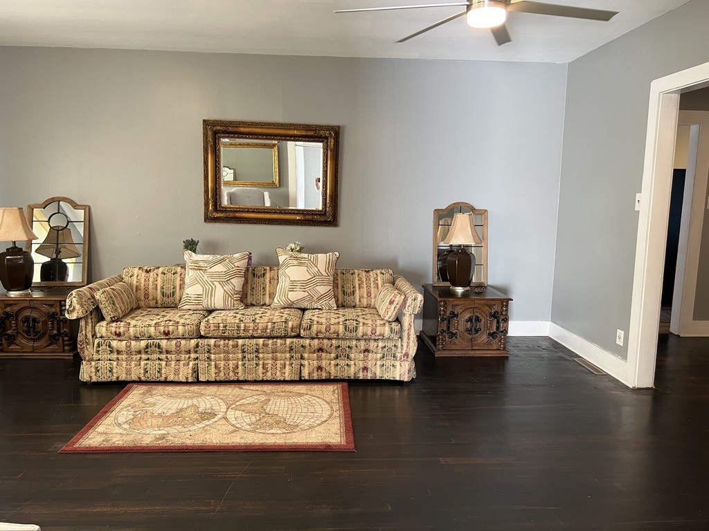 1405 Old Cowan Rd