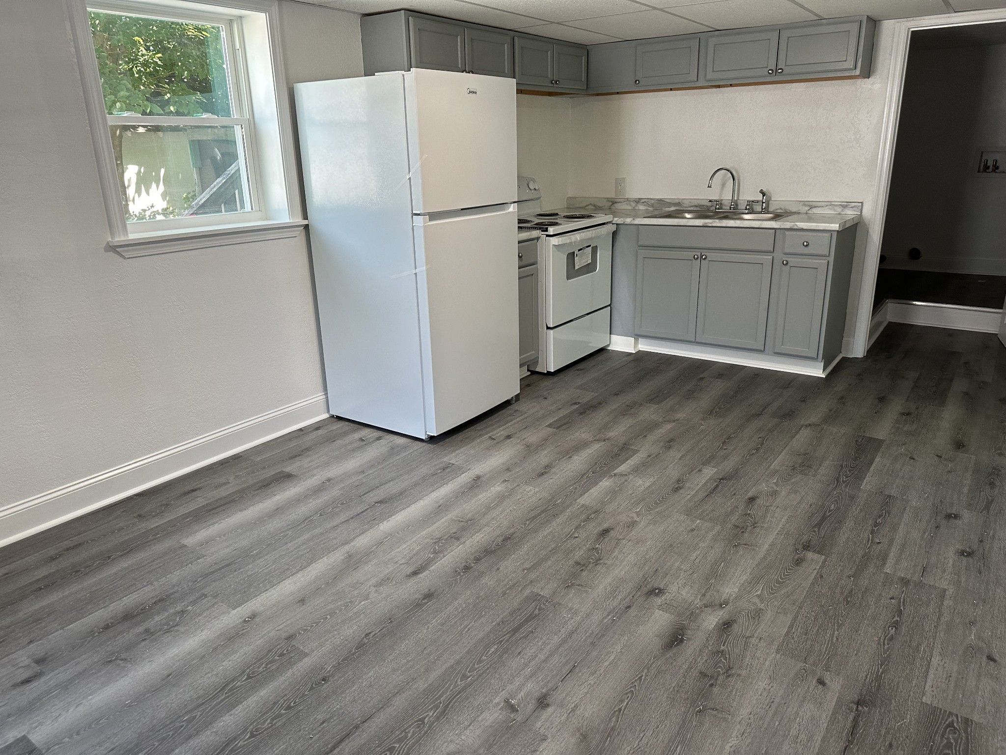 127 E Woodrow St Unit: Unit C