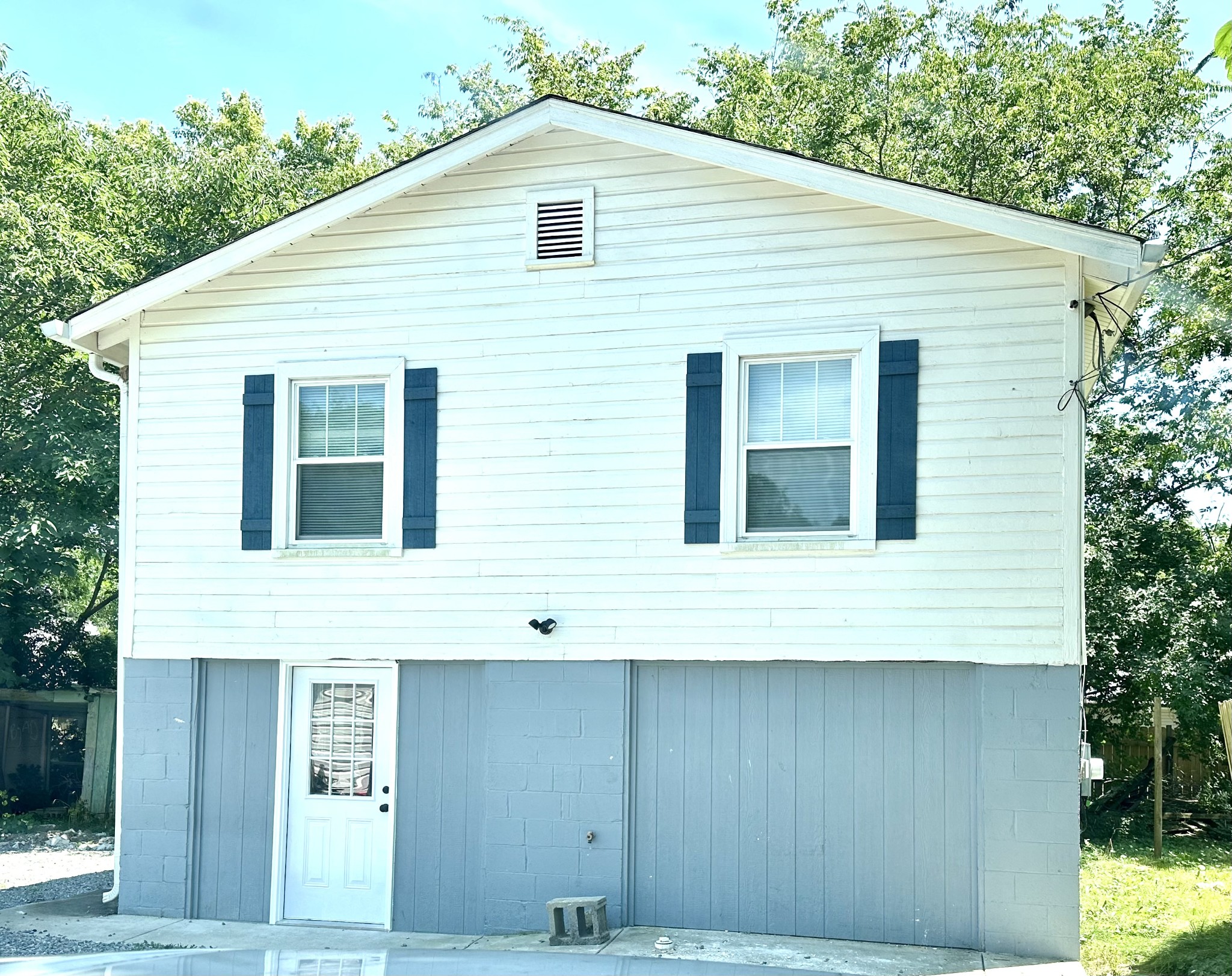 127 E Woodrow St Unit: Unit C