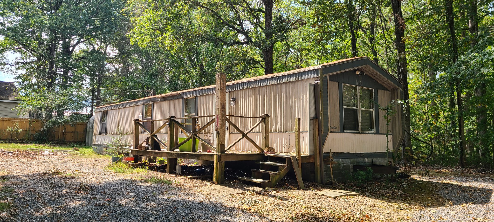 122 Holly Ln