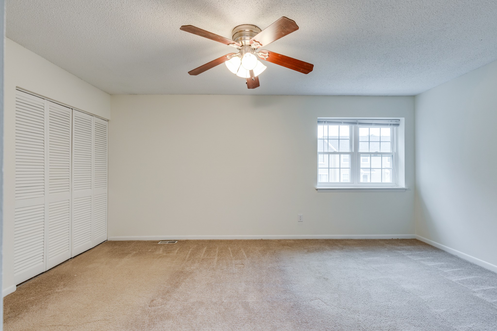2105 Granville Rd