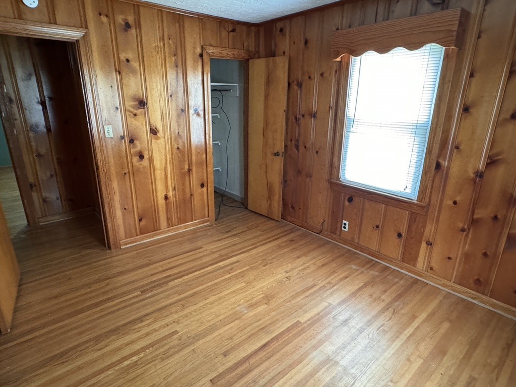 1304 Oak Grove Rd