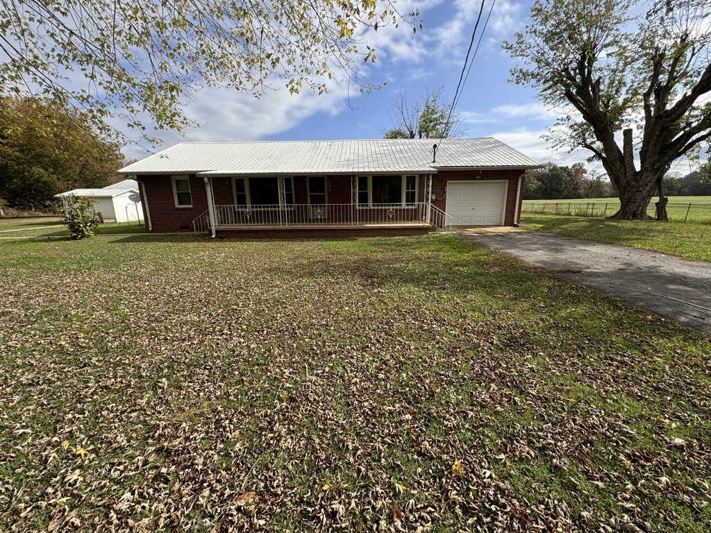 1304 Oak Grove Rd