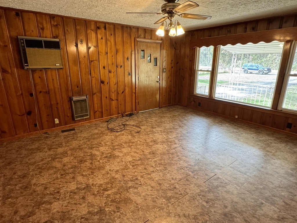 1304 Oak Grove Rd