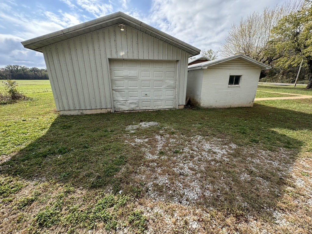1304 Oak Grove Rd