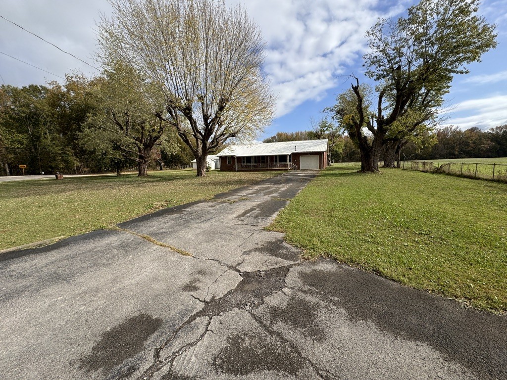 1304 Oak Grove Rd