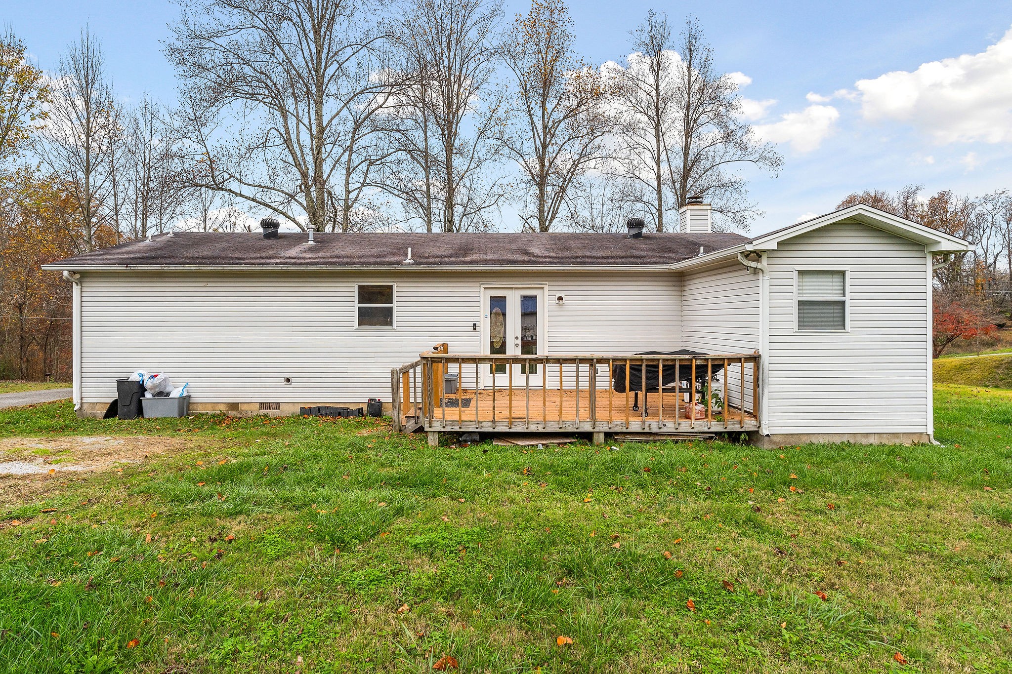 115 Windy Cut St