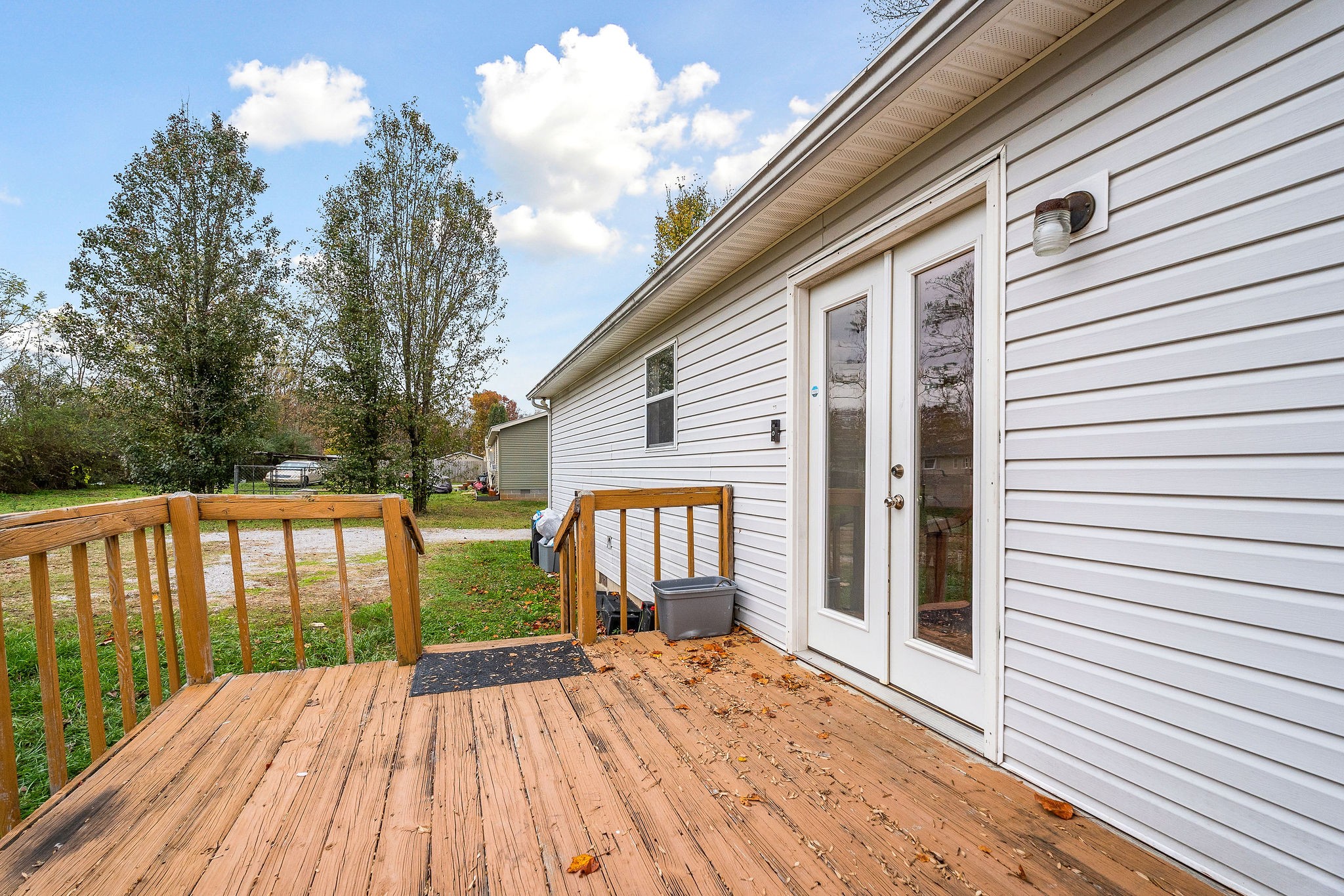 115 Windy Cut St