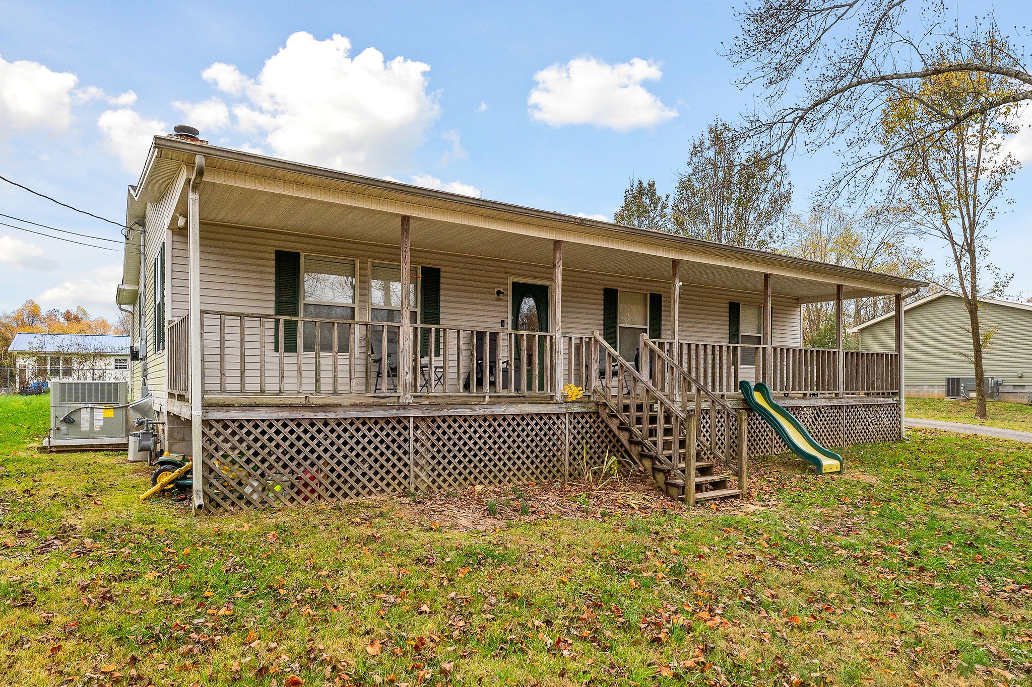 115 Windy Cut St