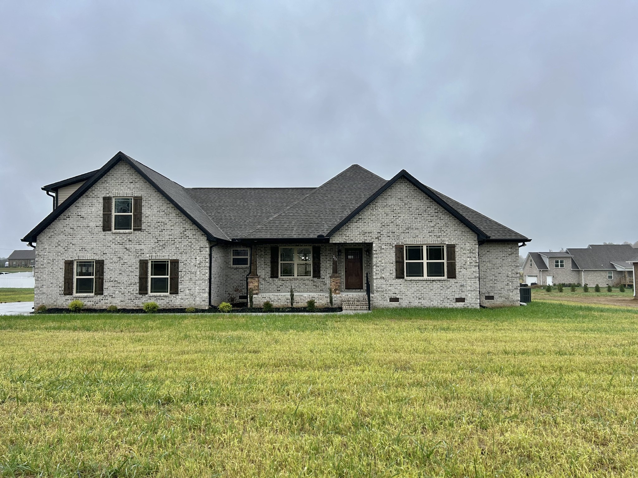 255 Randall Ln