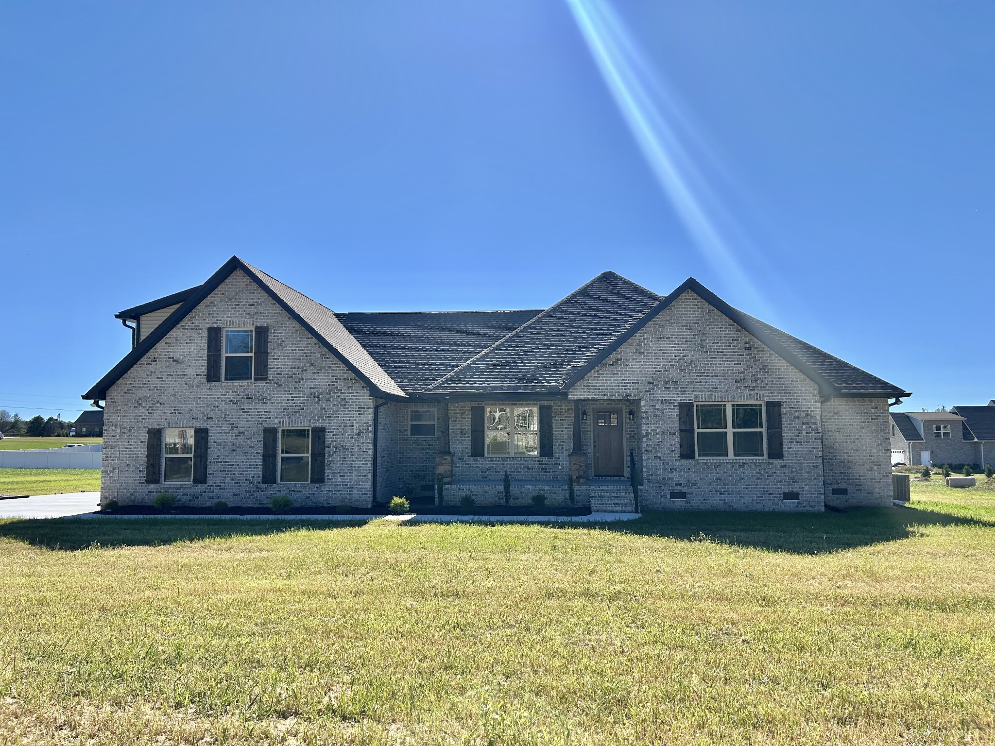 255 Randall Ln