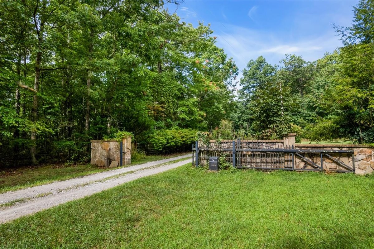0 Hanging Rock Dr