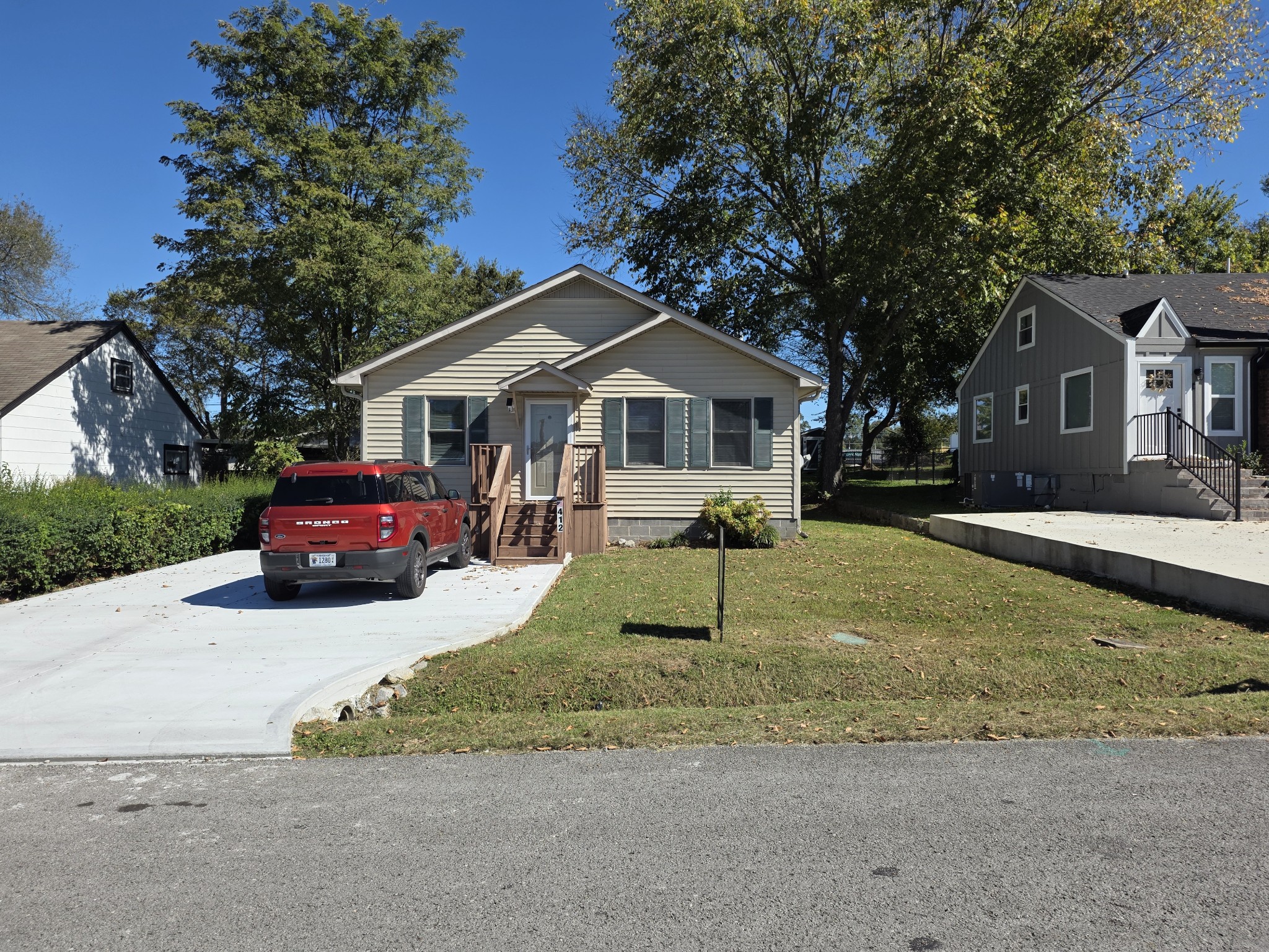 412 Campbell Ave