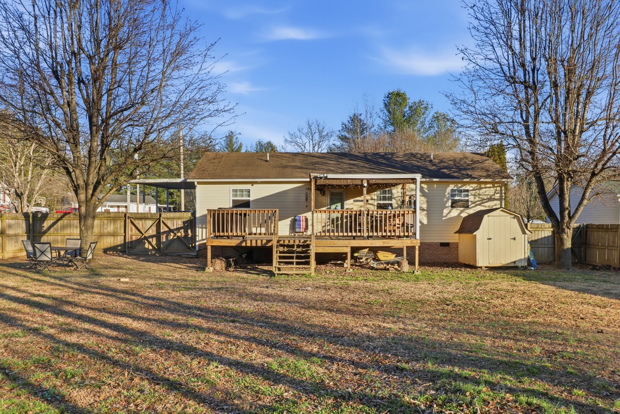 37 Woody Ln