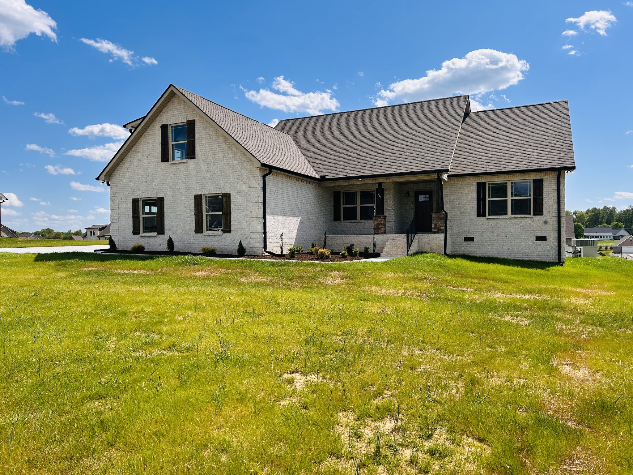 435 Randall Ln