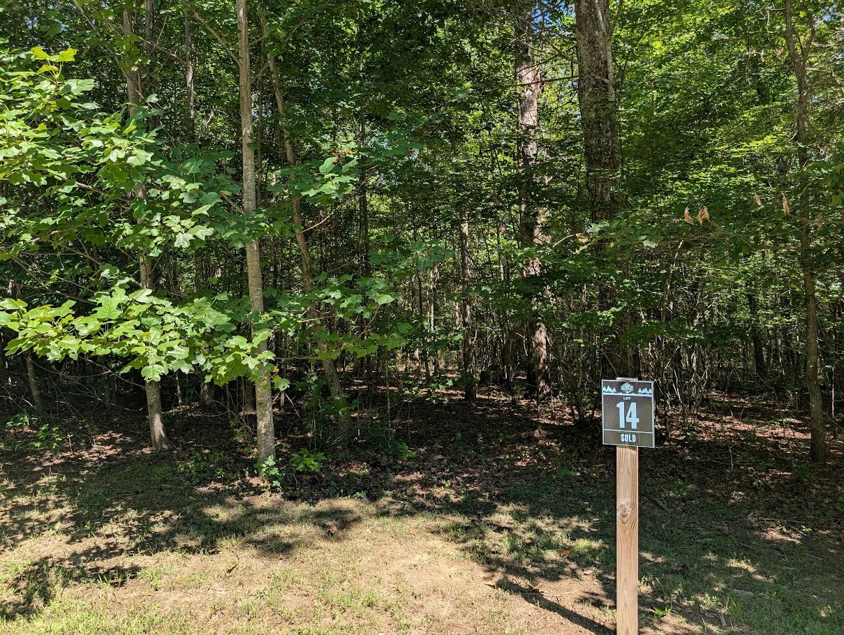 140 Sunset Bluff Way