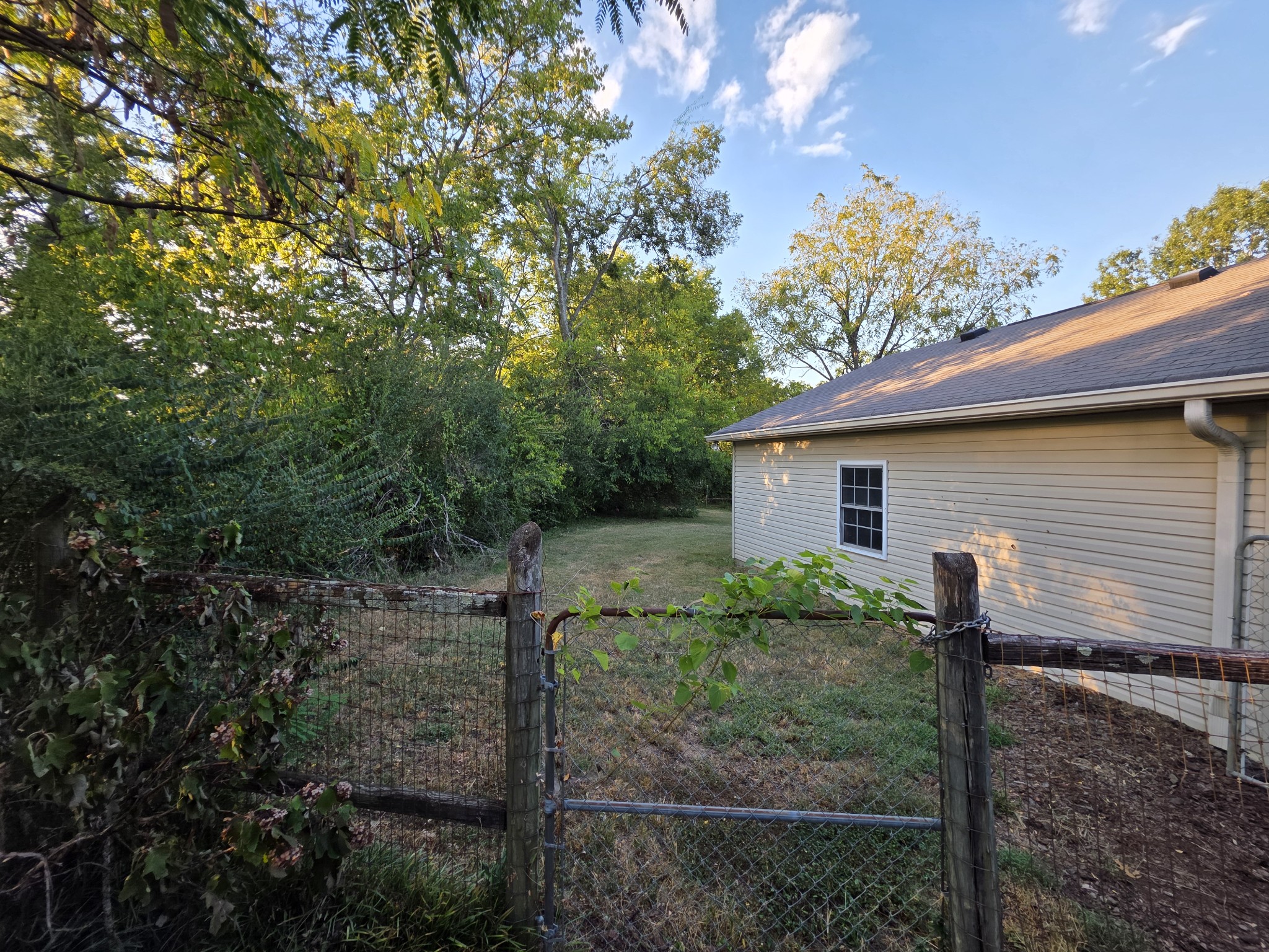 322 E Campbell Rd