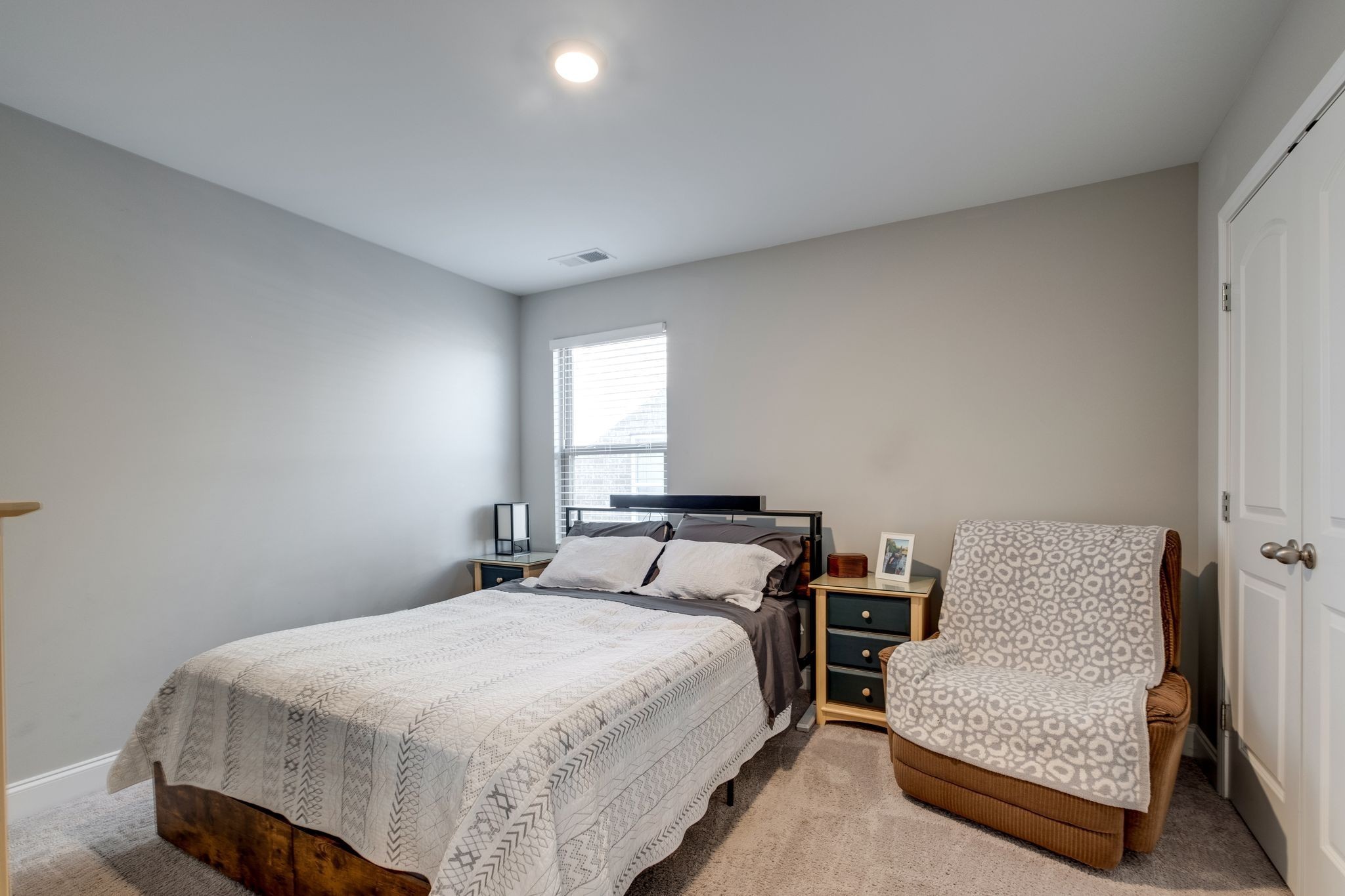 907 Nance Ln