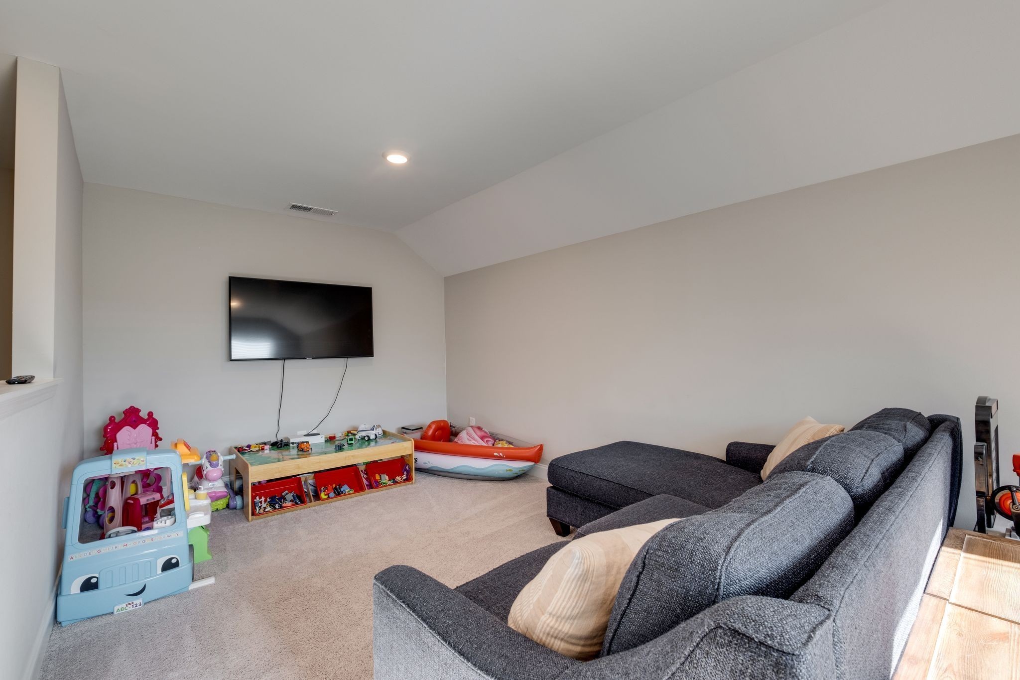 907 Nance Ln