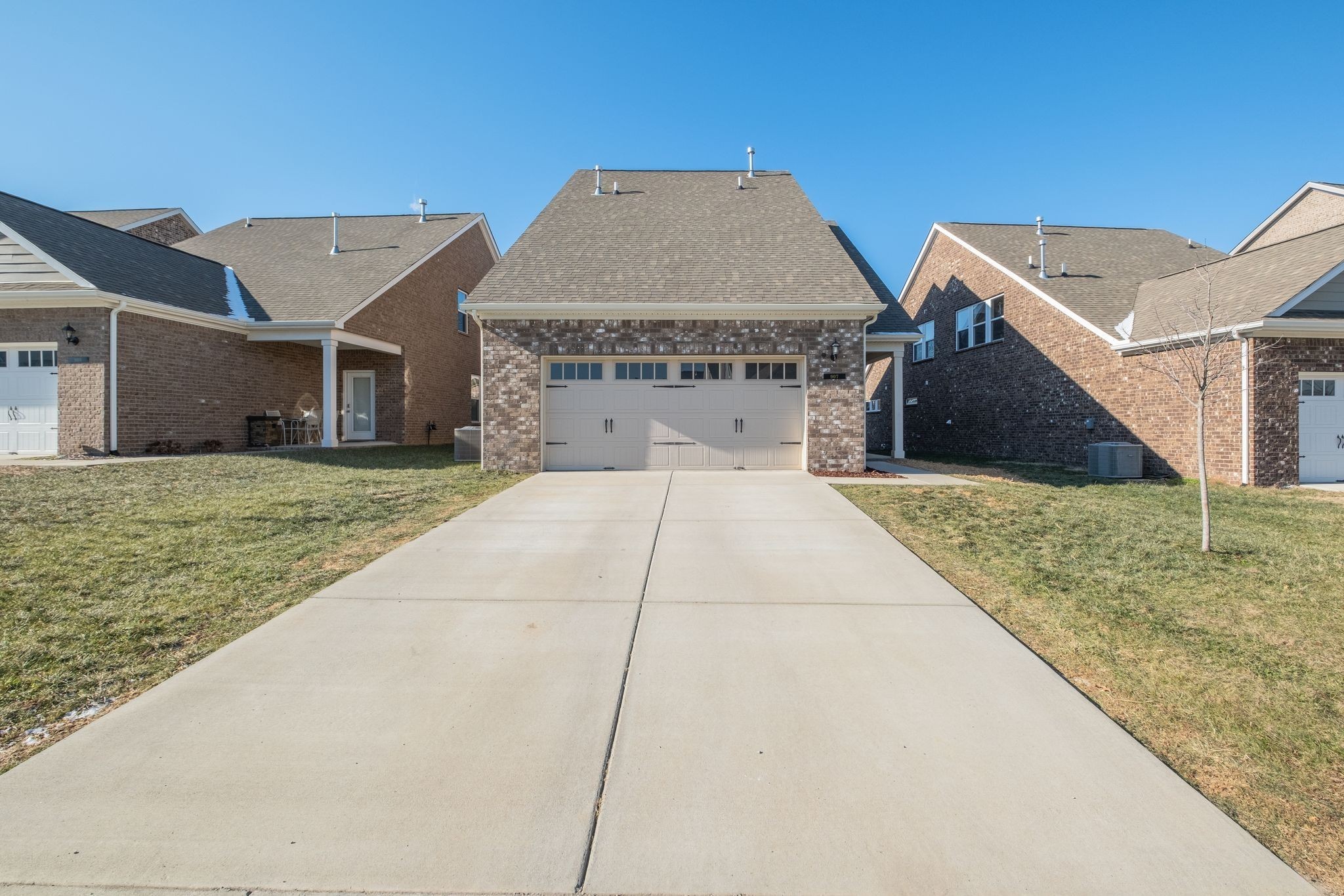 907 Nance Ln