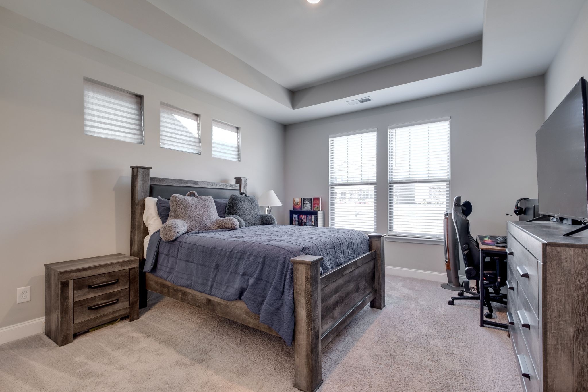 907 Nance Ln