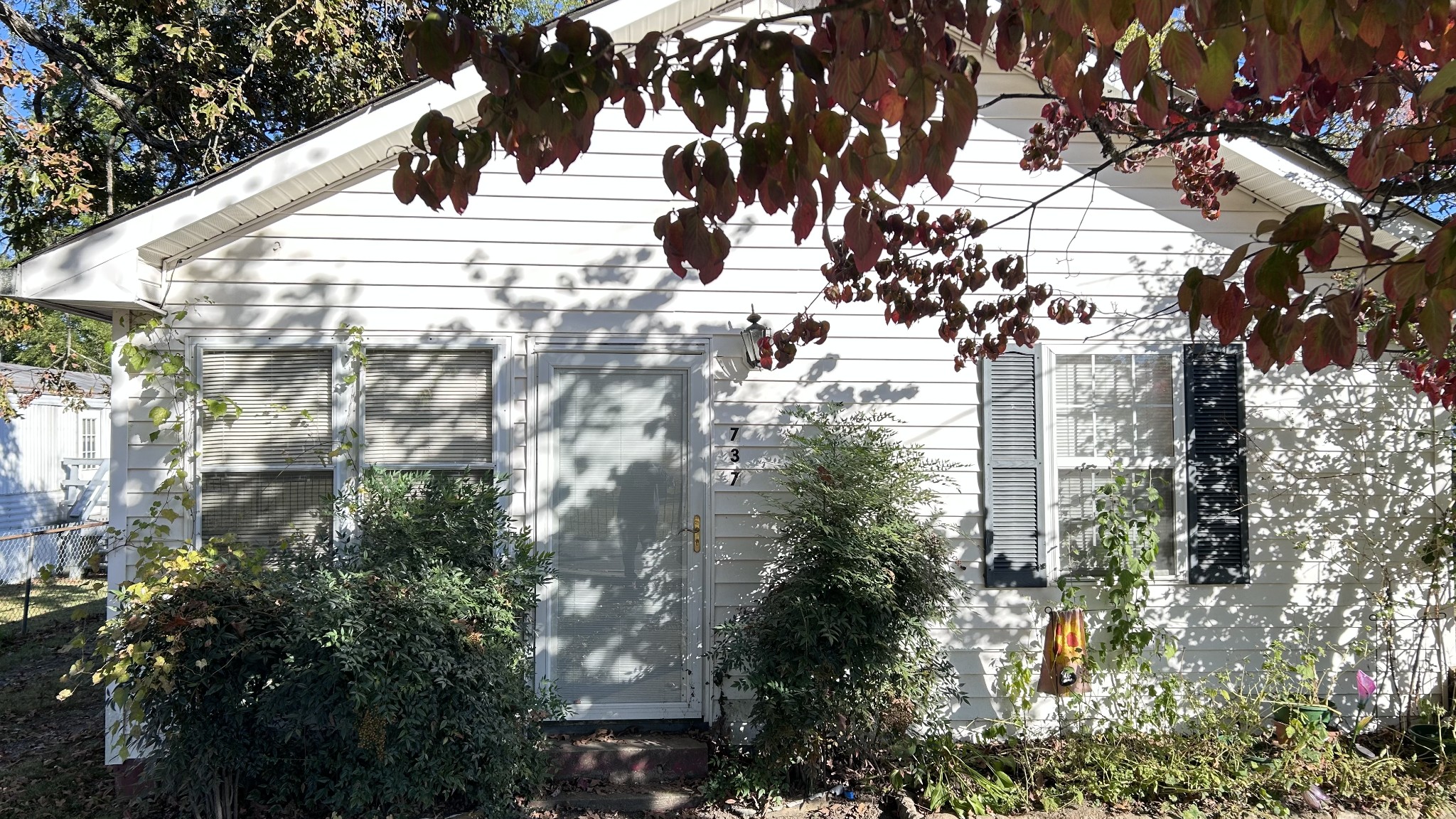 737 Maplewood Ave