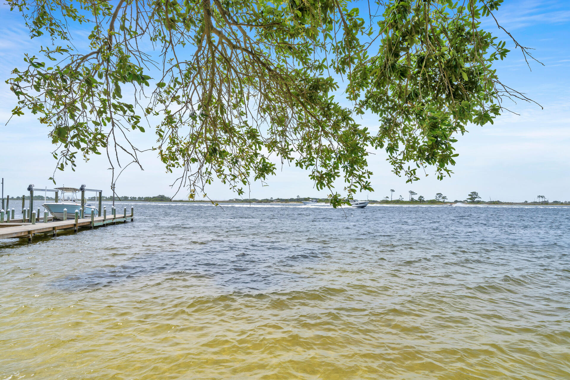 2 Plantation Oaks Drive