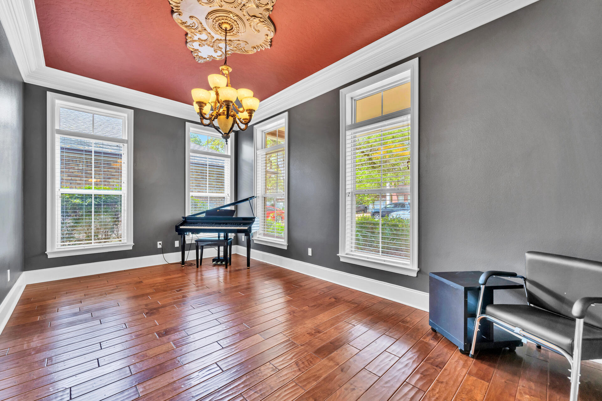 2 Plantation Oaks Drive