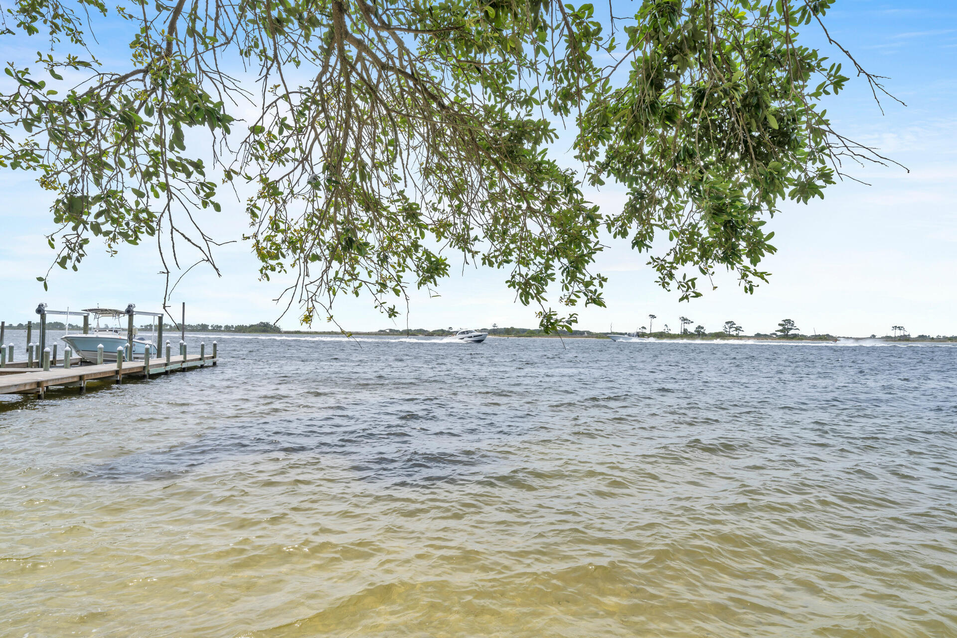 2 Plantation Oaks Drive