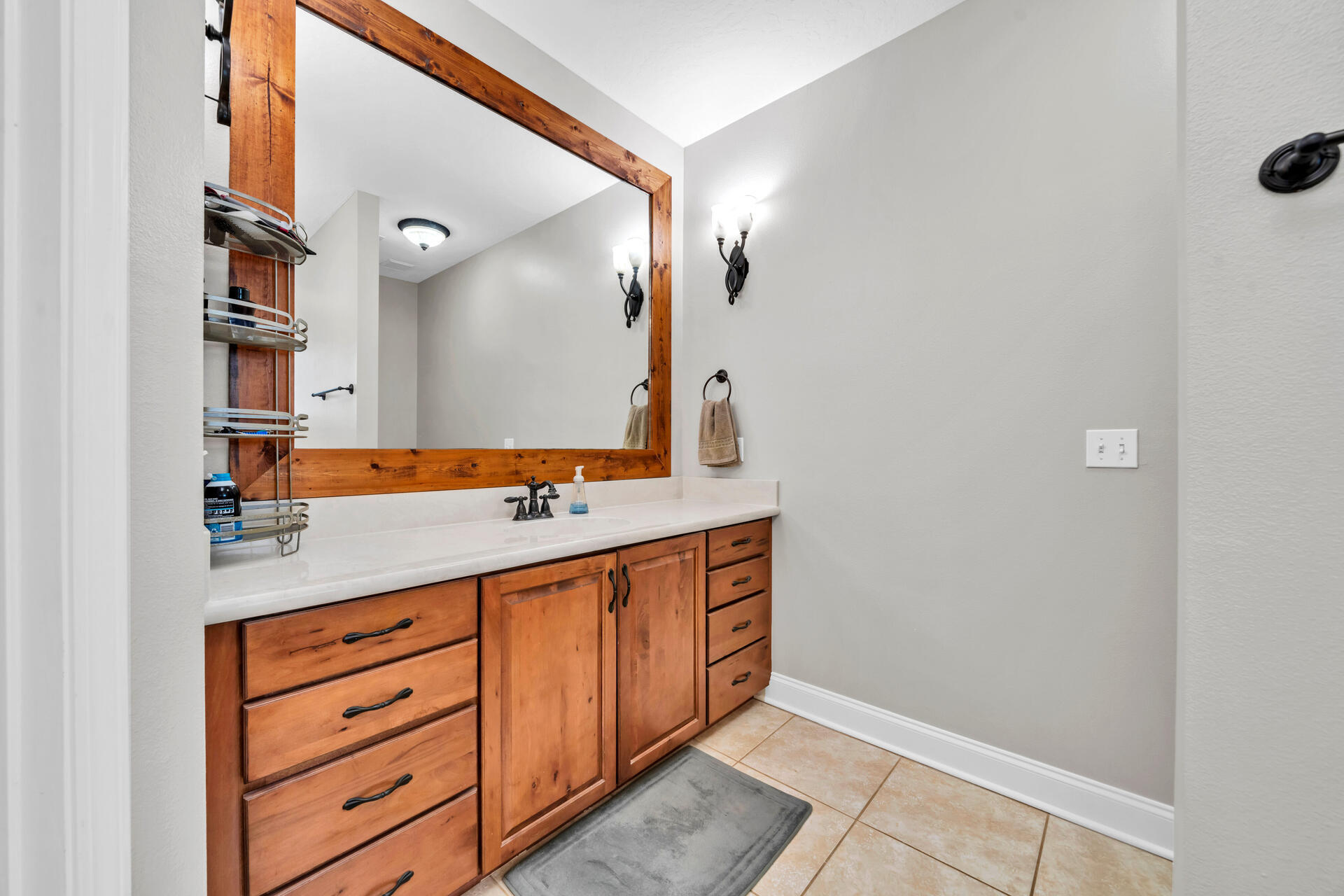 2 Plantation Oaks Drive