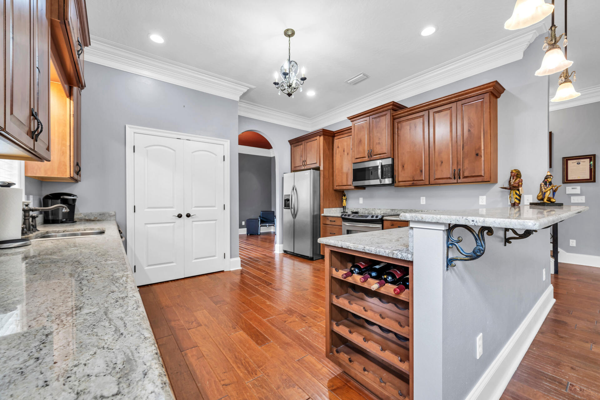 2 Plantation Oaks Drive