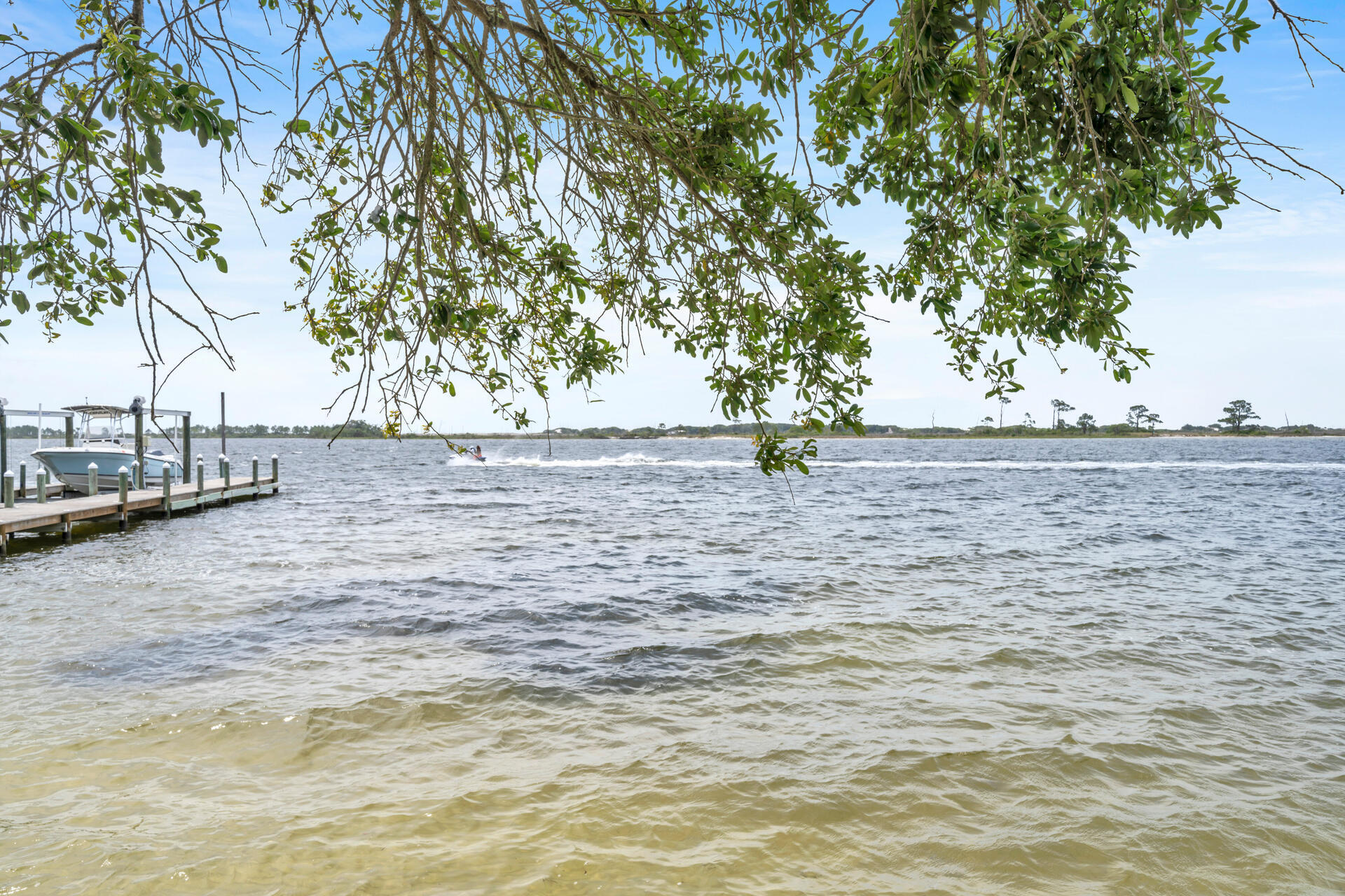 2 Plantation Oaks Drive