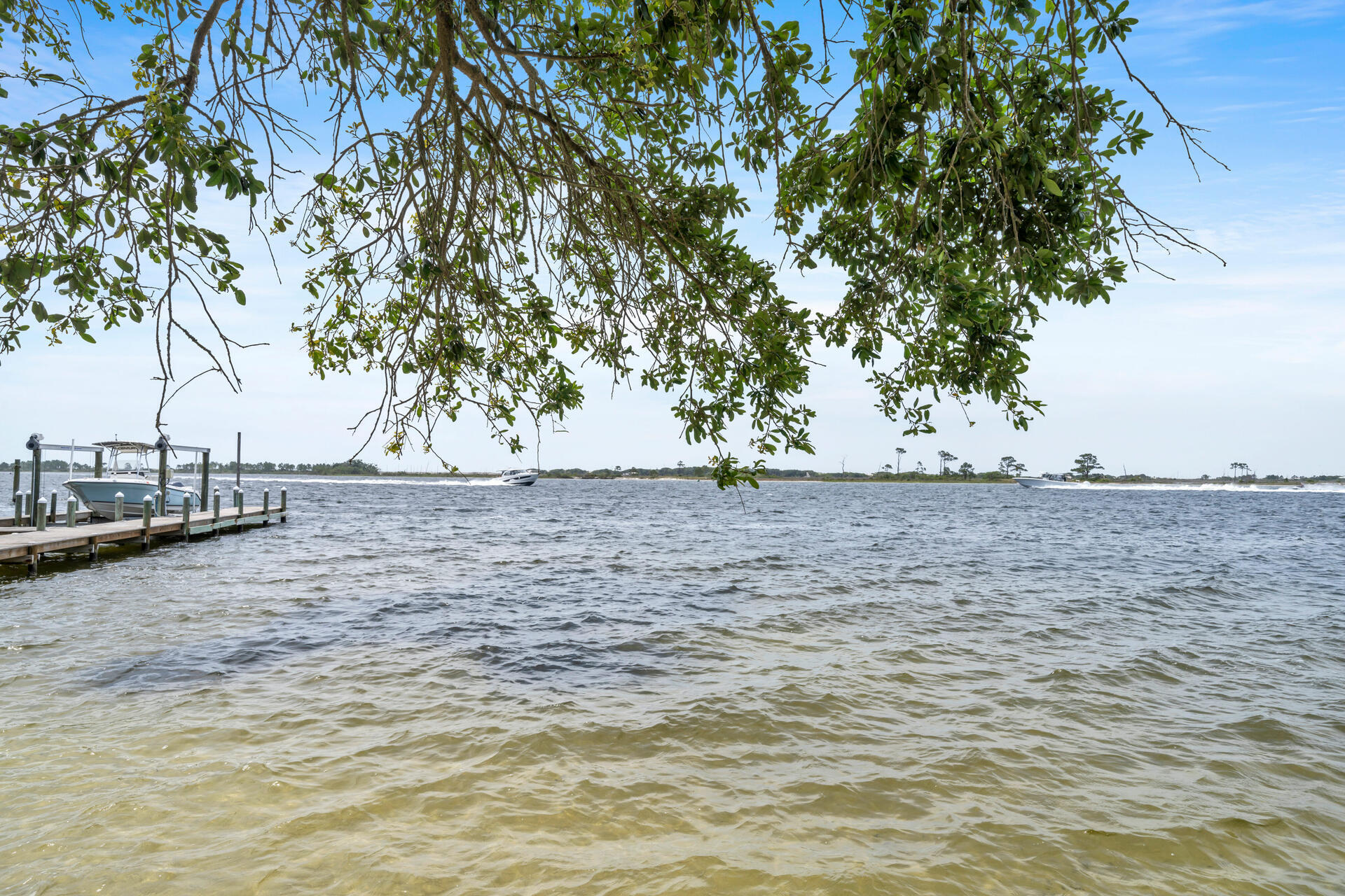 2 Plantation Oaks Drive