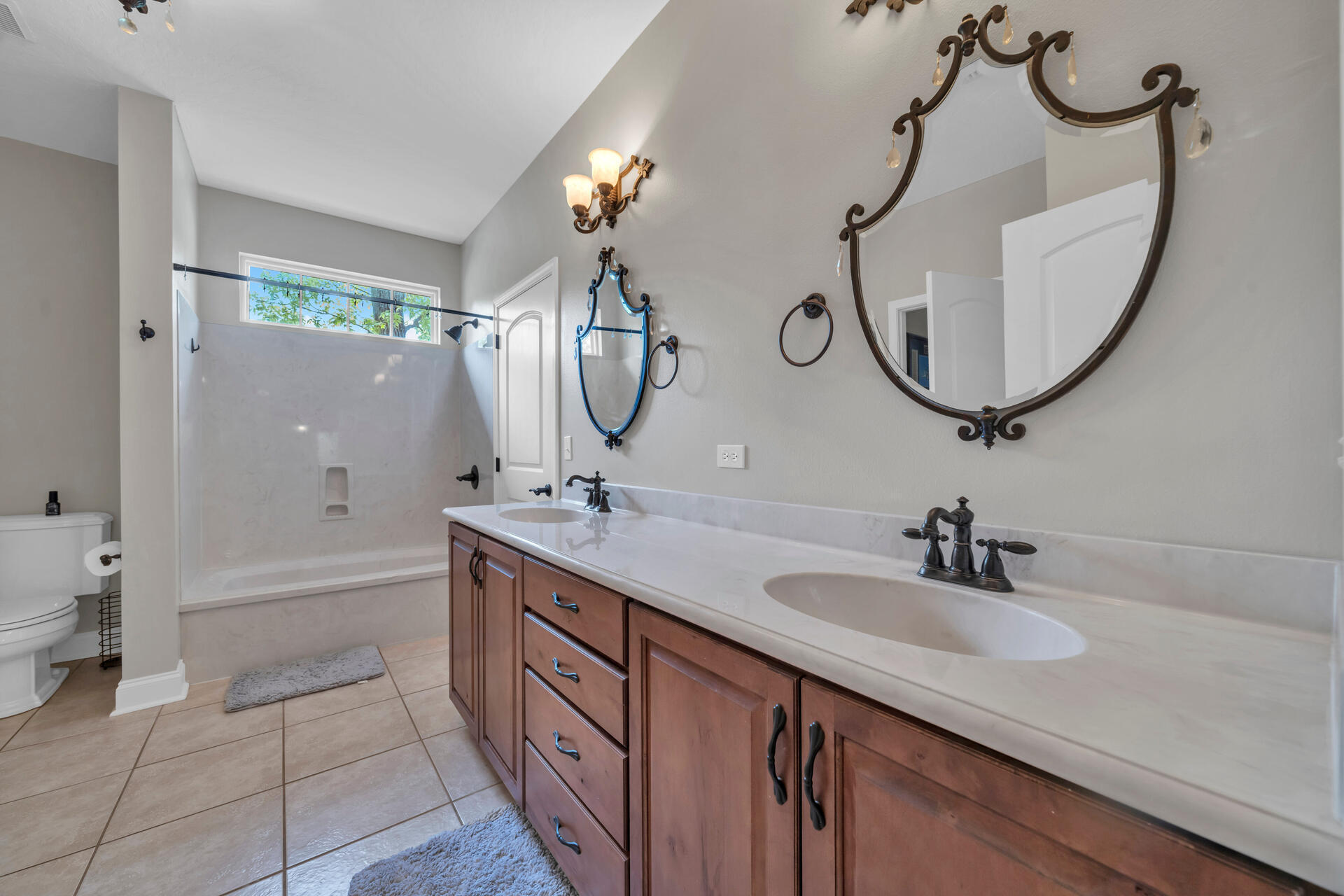 2 Plantation Oaks Drive