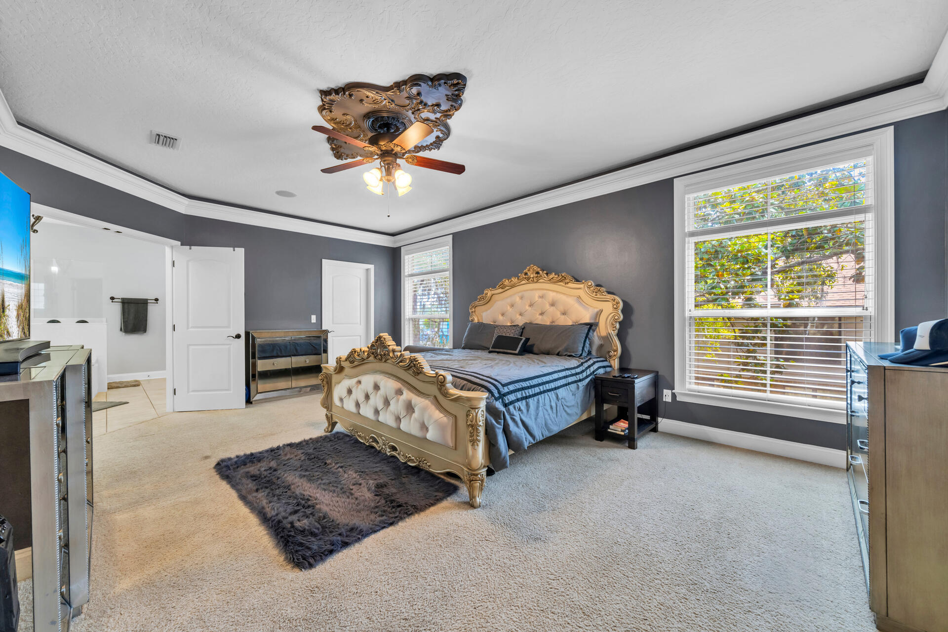 2 Plantation Oaks Drive
