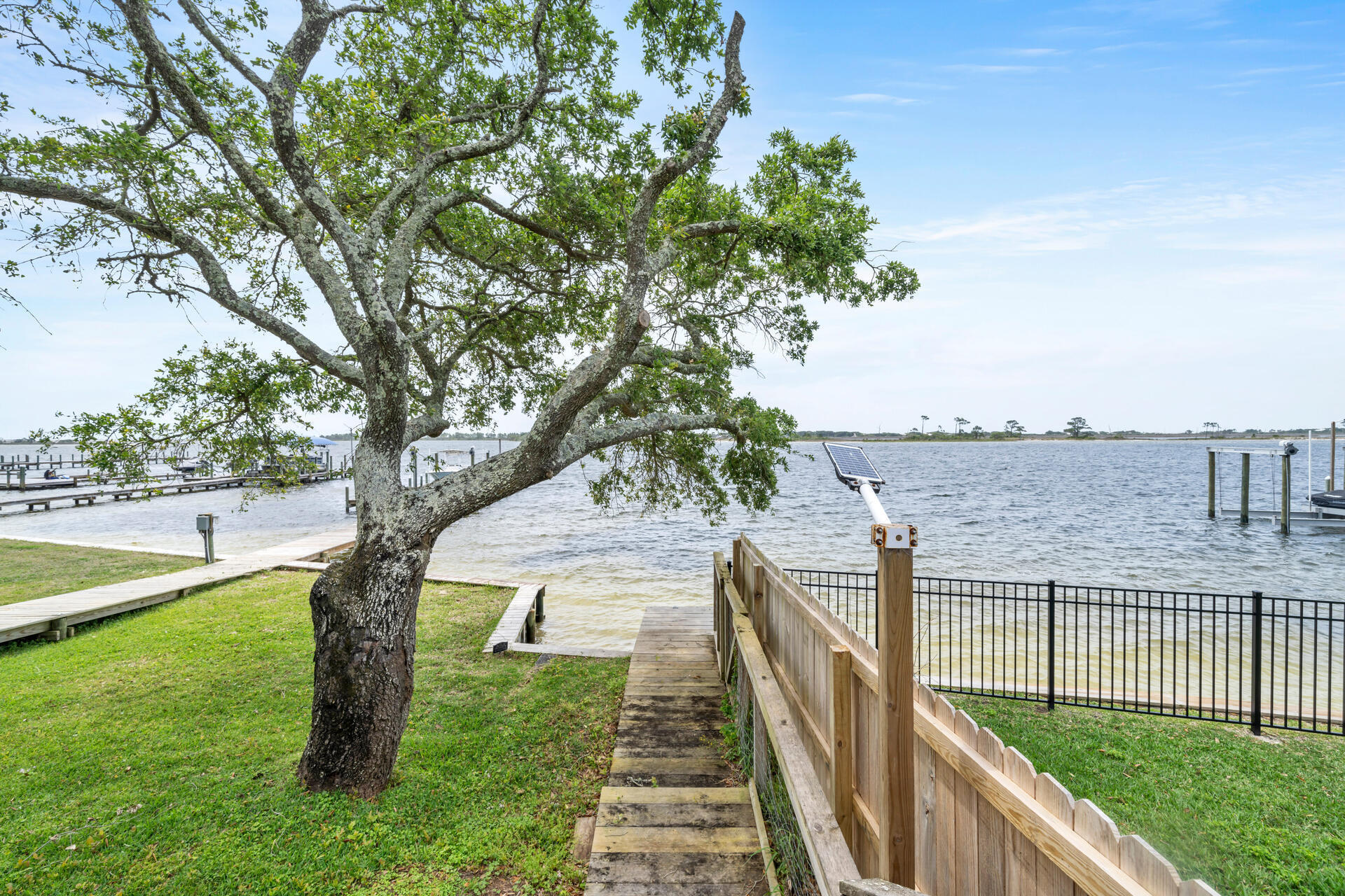 2 Plantation Oaks Drive