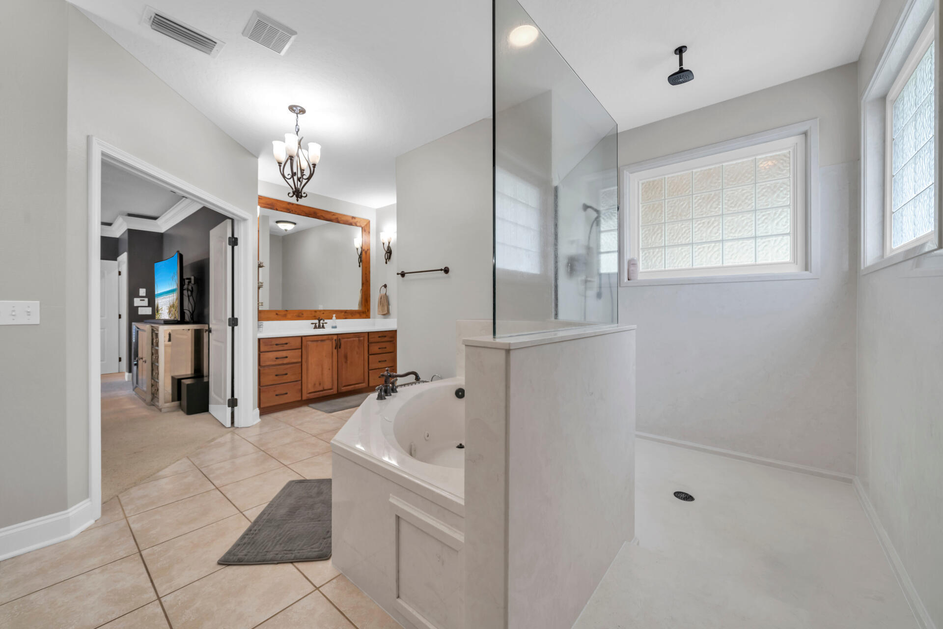 2 Plantation Oaks Drive