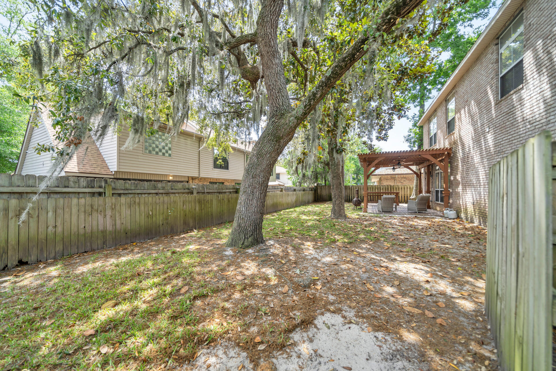 2 Plantation Oaks Drive