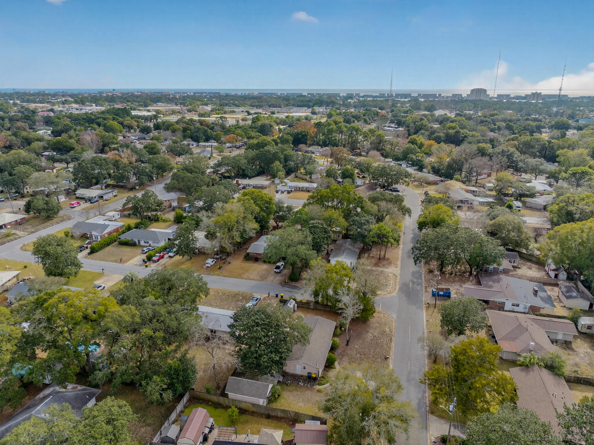 136 NW Robinwood Drive