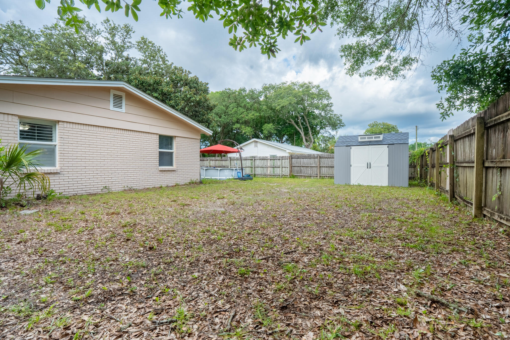 136 NW Robinwood Drive