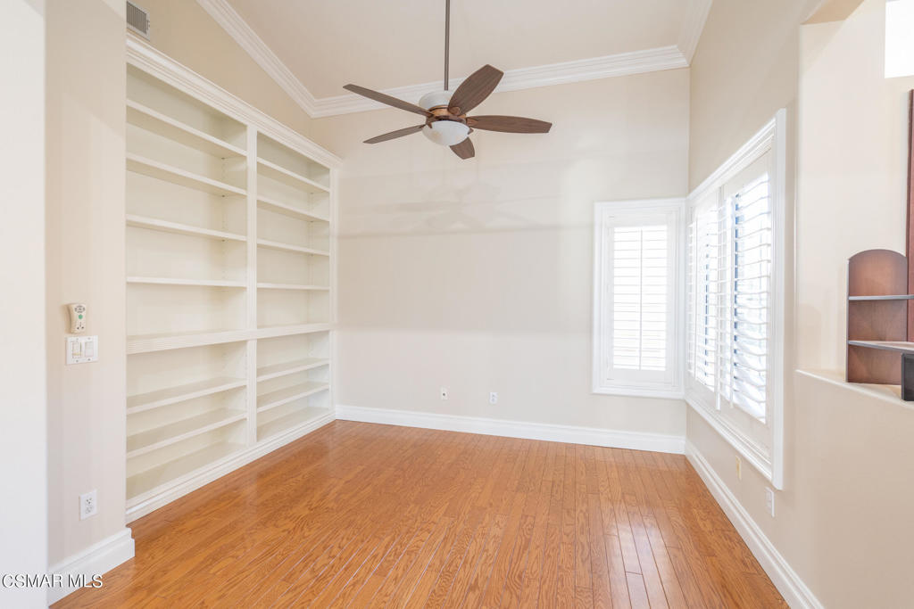 1607 Meadowglen Court