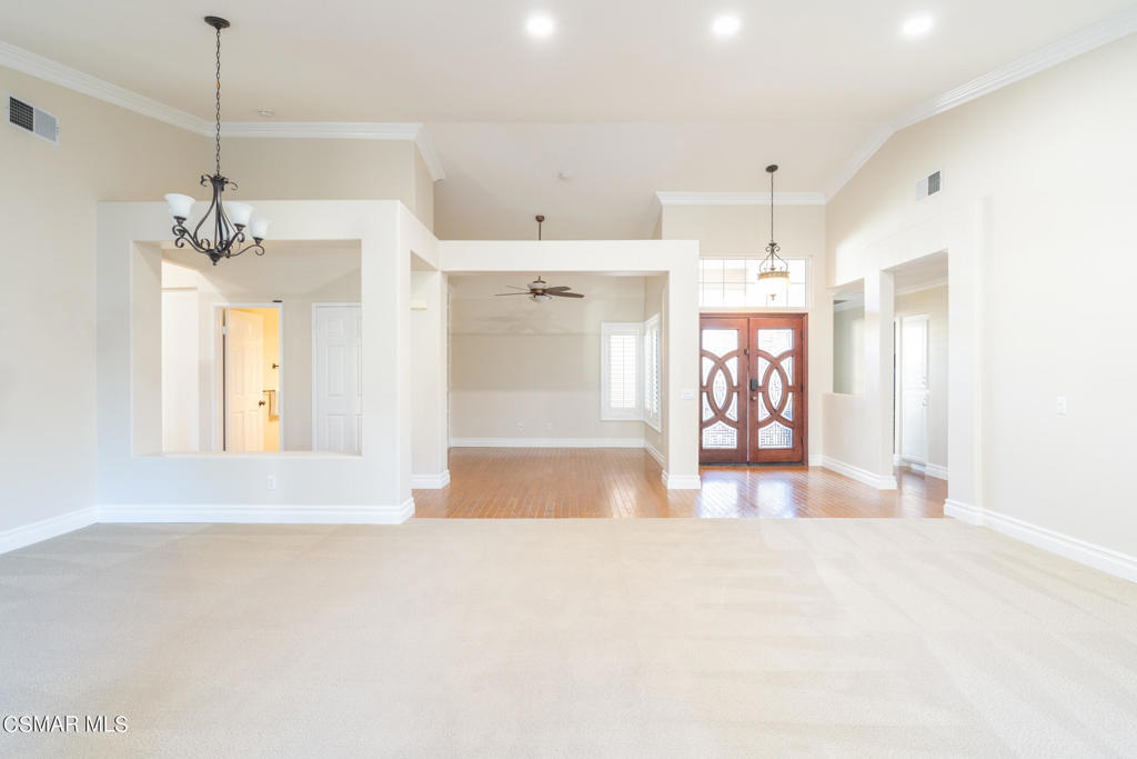 1607 Meadowglen Court