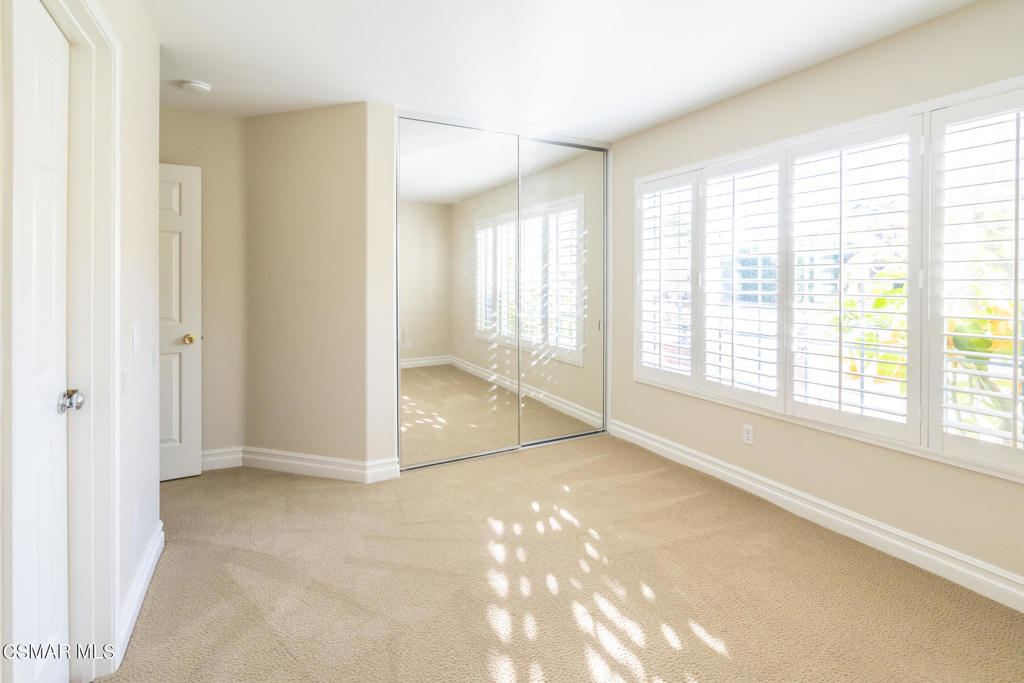 1607 Meadowglen Court